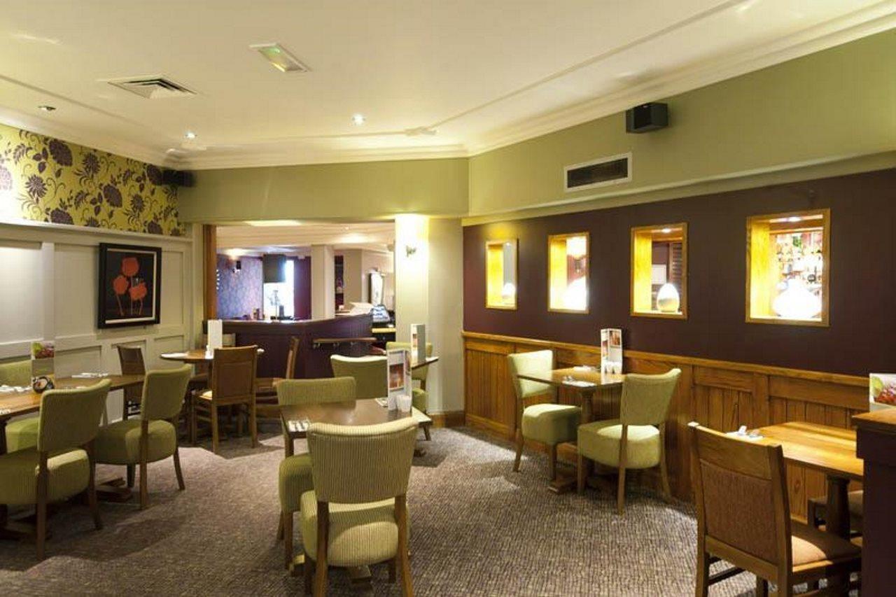 Premier Inn Glasgow Airport Paisley Exterior photo