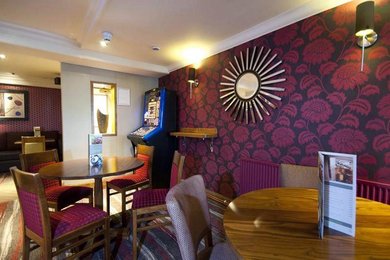 Premier Inn Glasgow Airport Paisley Exterior photo